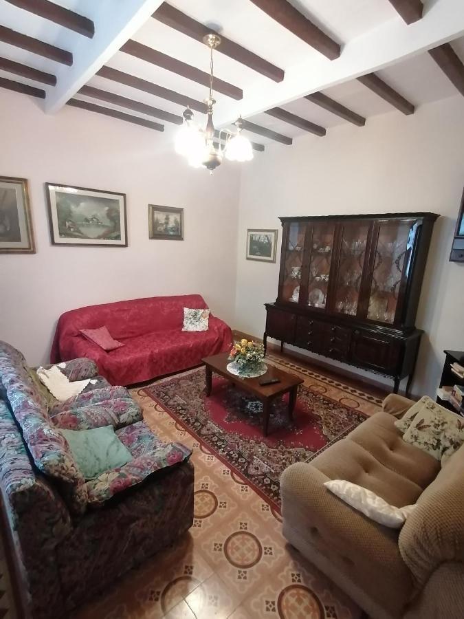 La Casa Dei Nonni Villa Chianni Exteriör bild